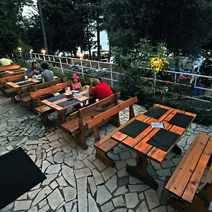 2* Panzió Dck